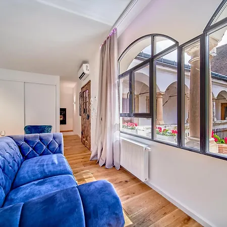 Smile Apartments 